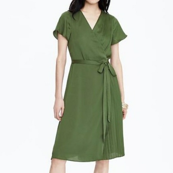 banana republic green wrap dress